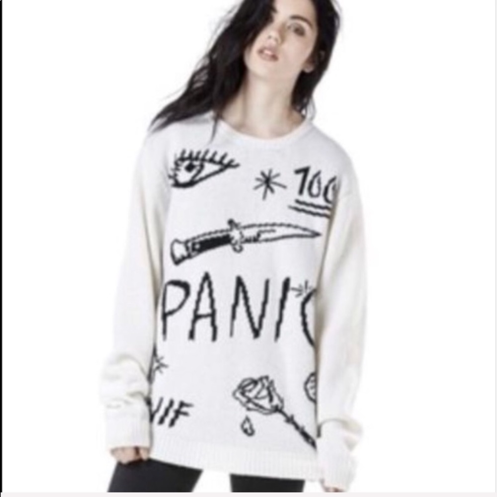 Brand new *RARE* cream rose UNIF sweater